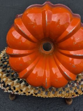 Vintage Orange Bundt Pan